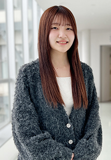 まなべさん